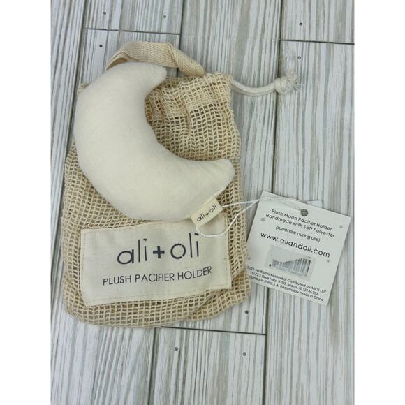Ali + Oli Plush Pacifier Holder Clip Strap Boutique NEW Soft Muslin Ivory Moon - Picture 2 of 2